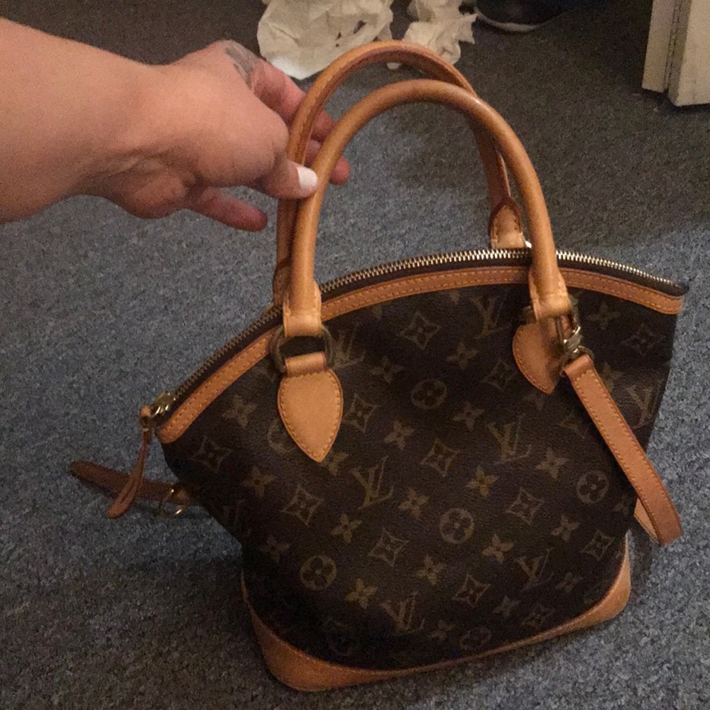 LV BAG